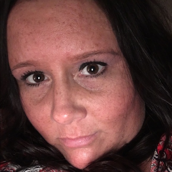 Meet your Posher, Clarissa - Picture 1 of 2